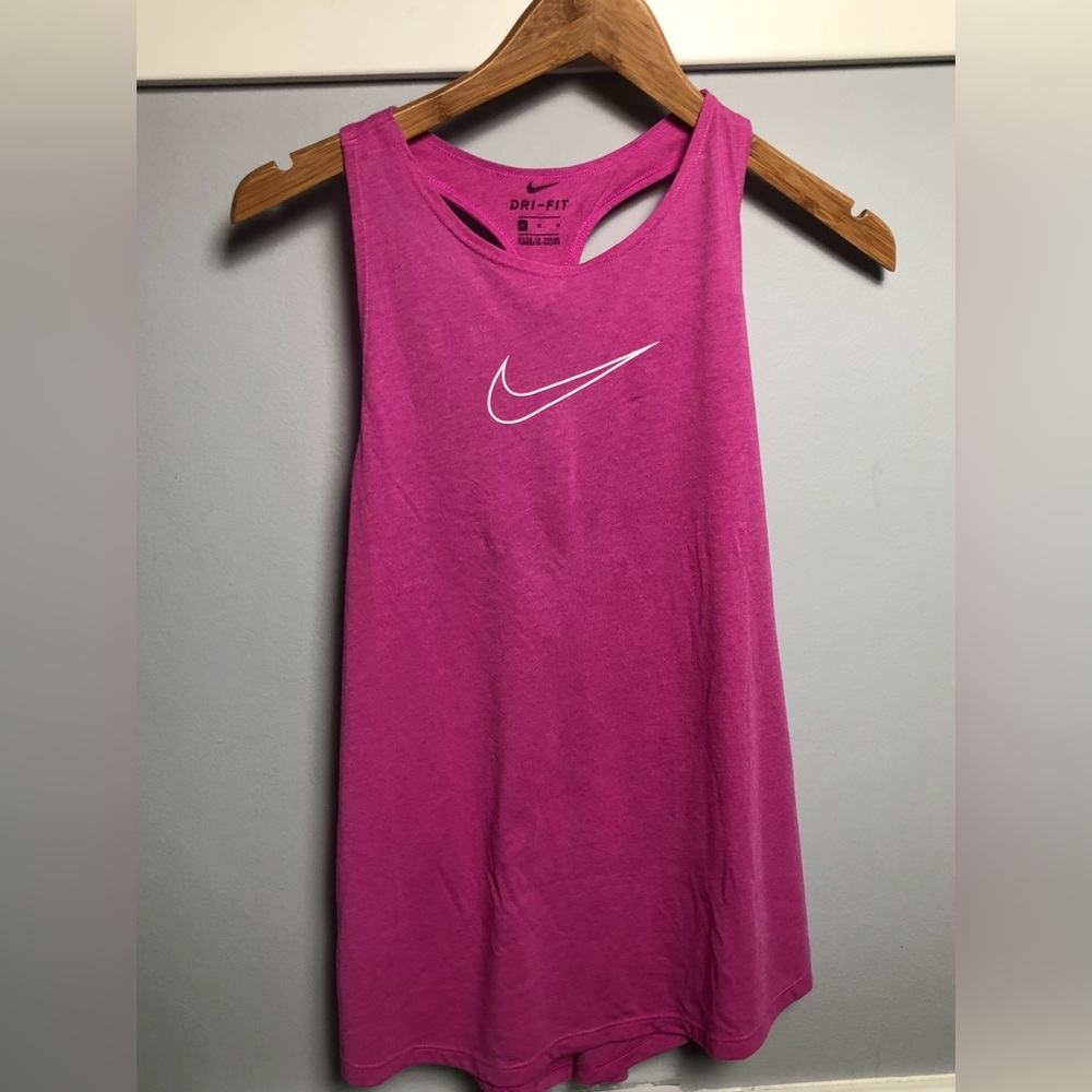 Women’s Nike workout tank top